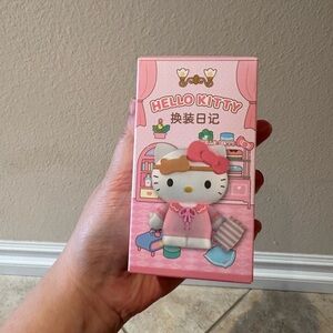 Hello Kitty dress-up diary series figure blind box.